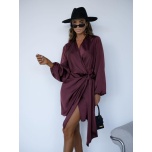 Pruunikas hõlmikkleit